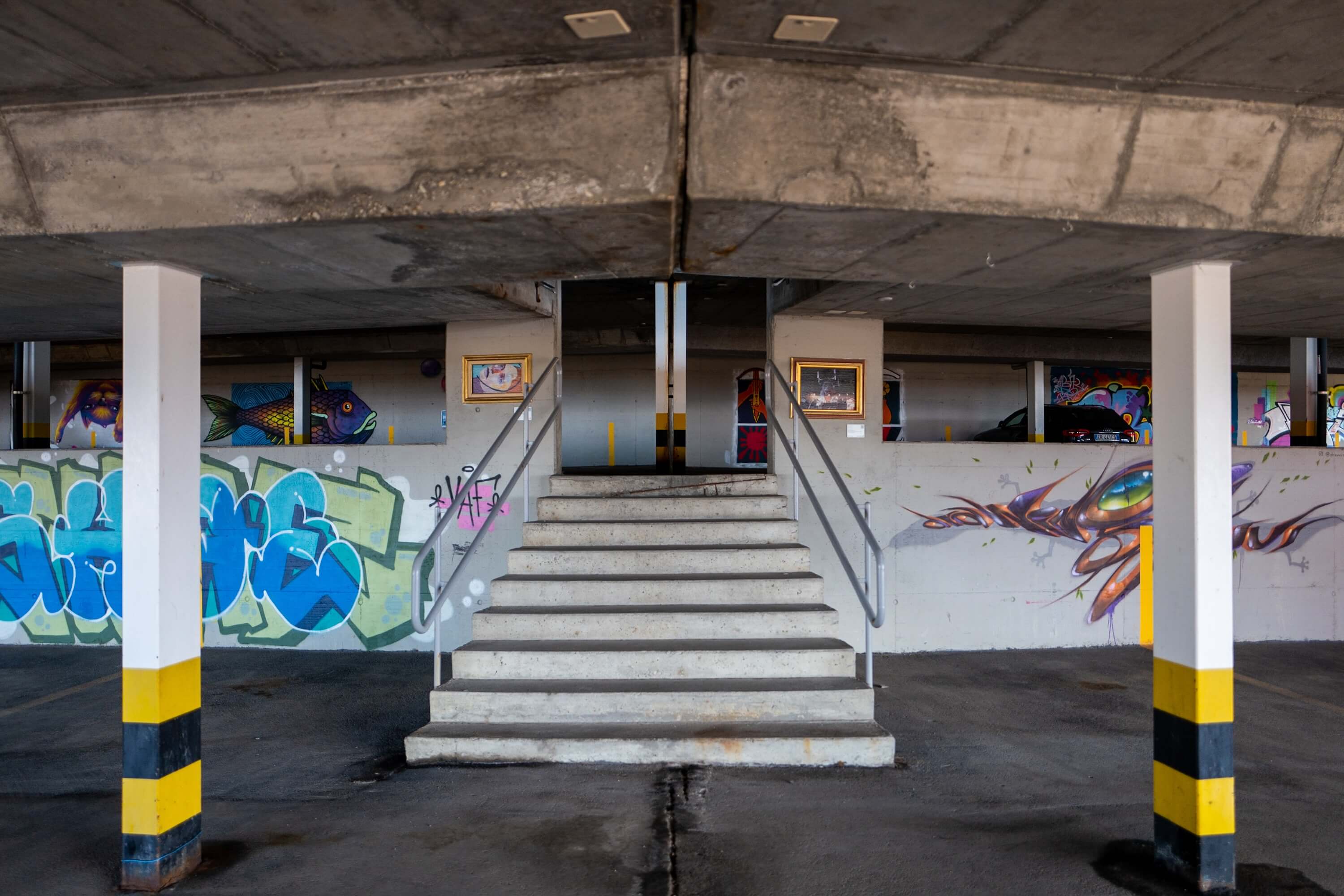 Chetzeron parking