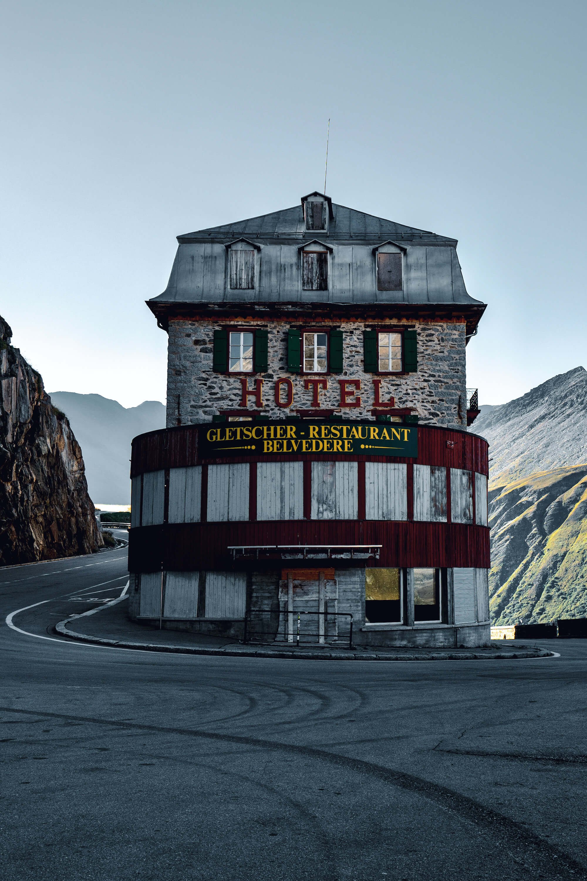Hotel Belvédère on the Furka Pass photograph used in the Super Alpine magazine