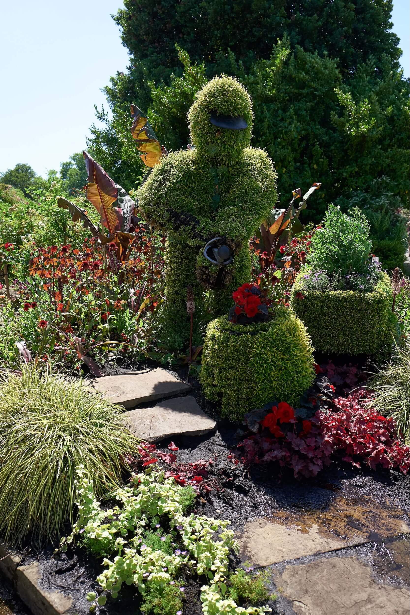 From the sculpted to the wild, the park is an oasis of calm